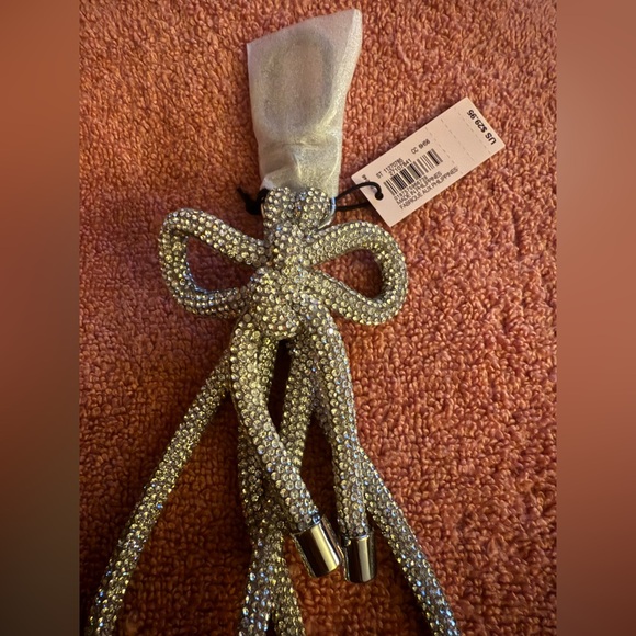 Victoria's Secret knotted shine wristlet strap keychain (PRICE IS FIRM) - Picture 5 of 13